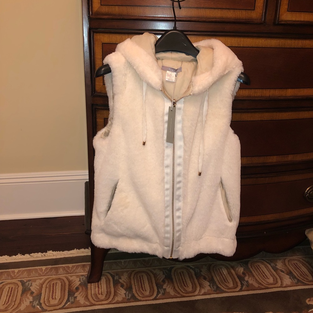 NEW TART Fur Vest (XS/S)